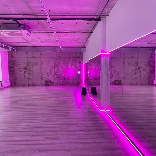 خرید آینه باشگاه بدنسازی